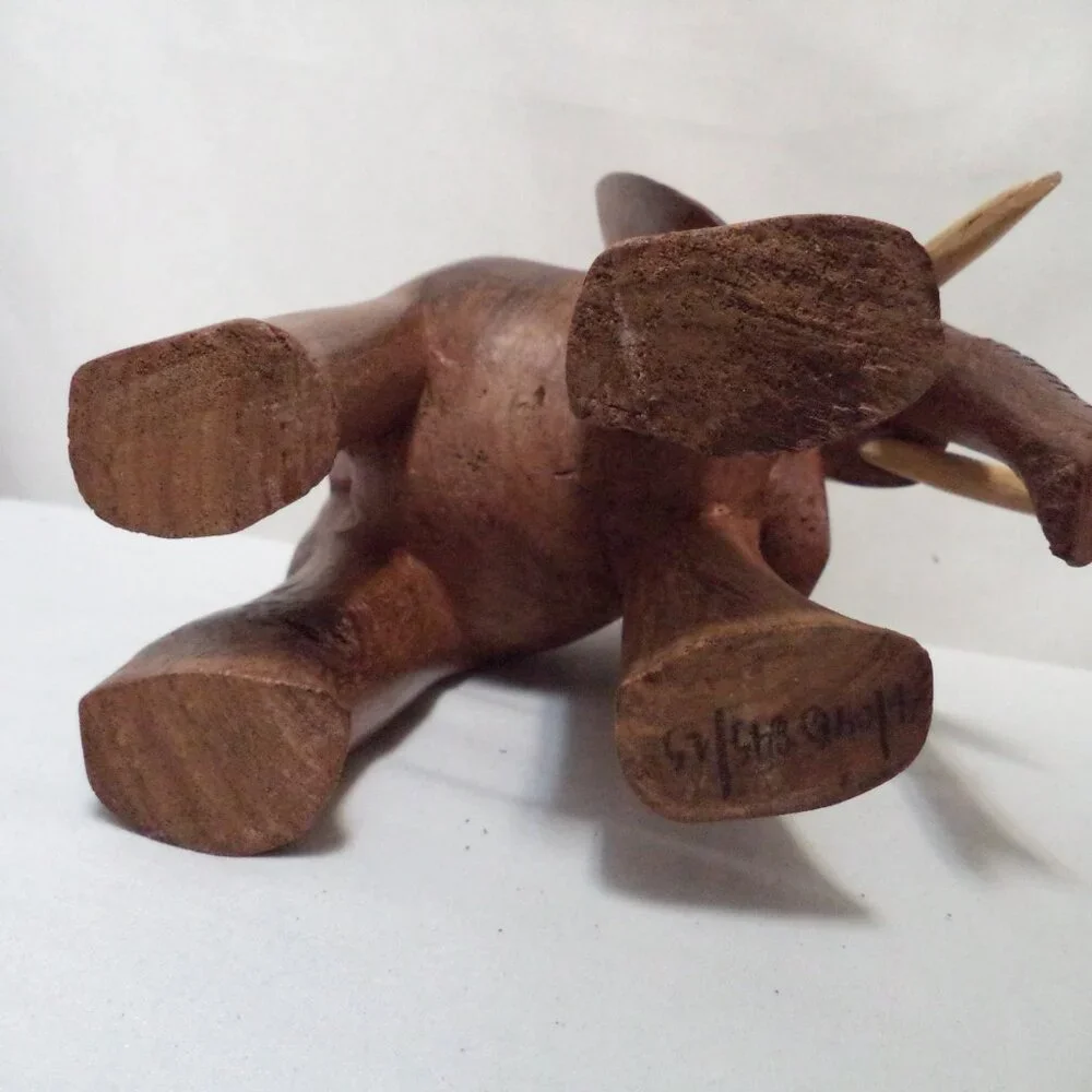 Elephant Wood Hand Carved Figurine Statue brown w/ Tusks Trunk 11" x 8.5" Decor - Picture 11 of 13